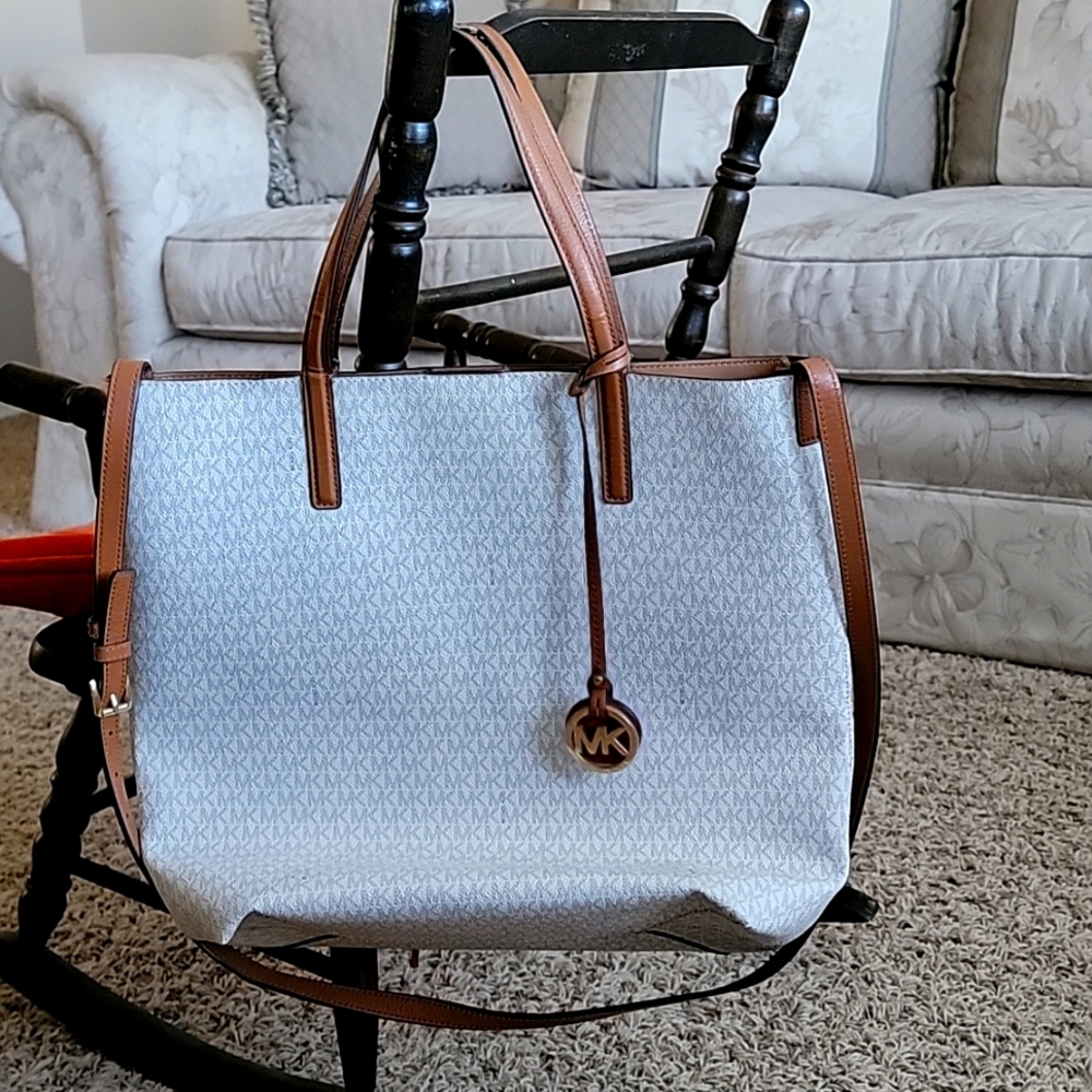 Michael Kors Crossbody Tote